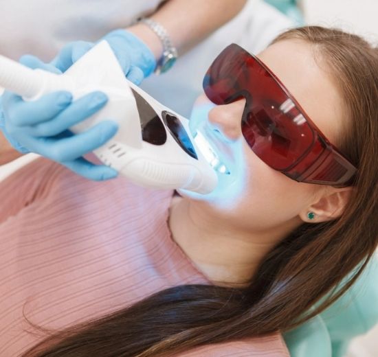 how to remove brown stains from teeth
